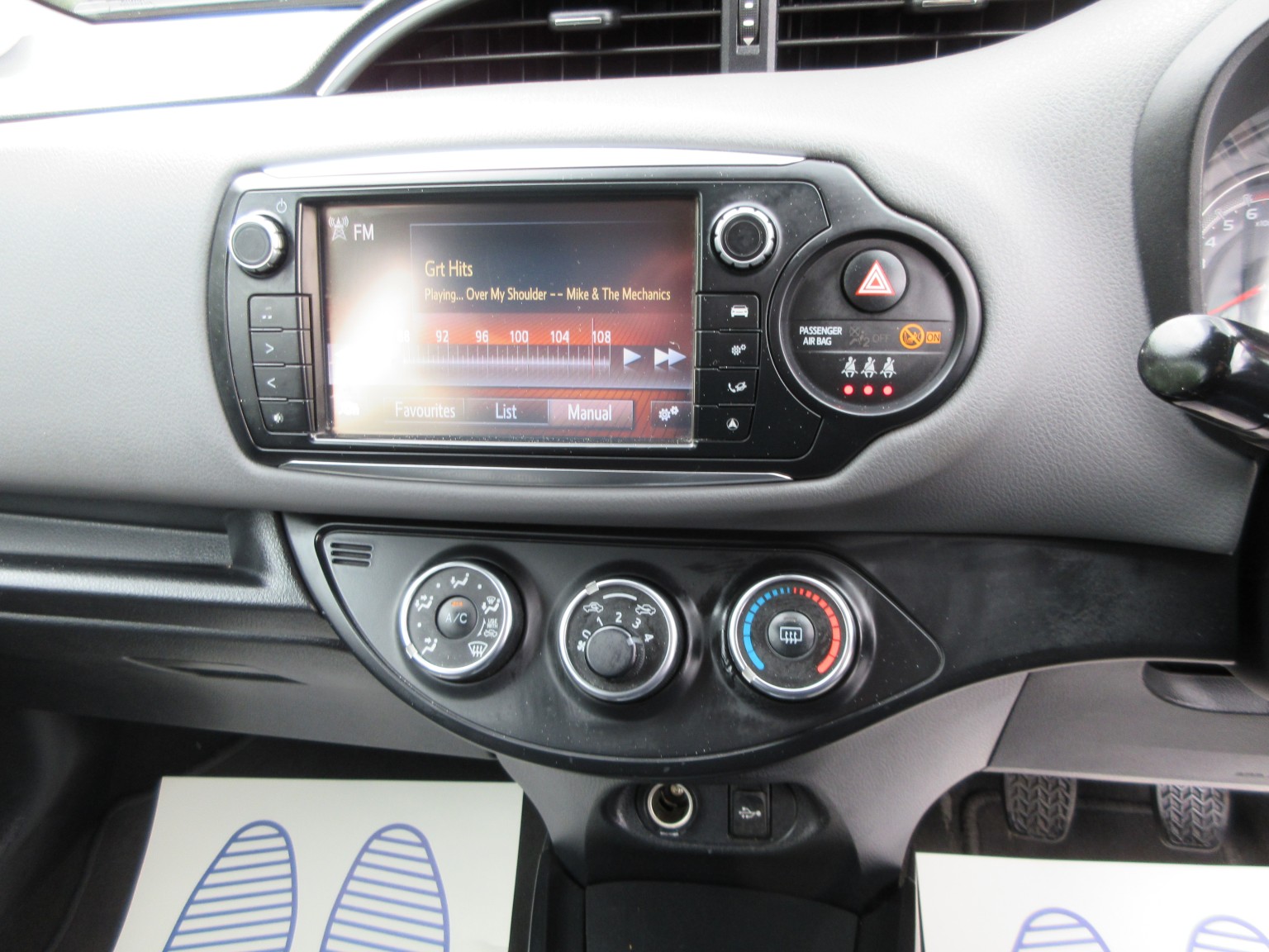 Toyota Yaris - Image 20