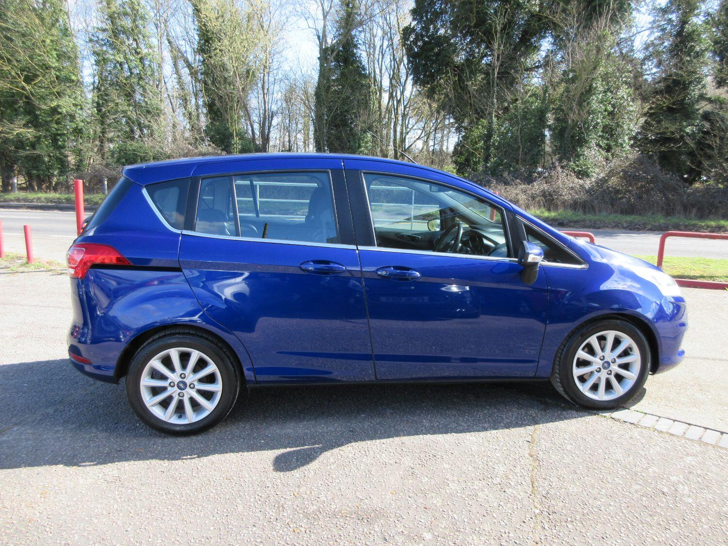 Ford B-Max - Image 11