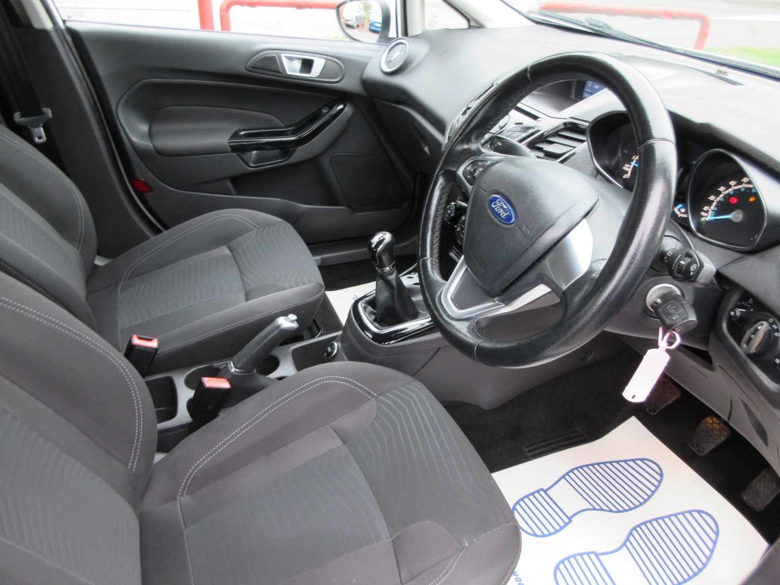 Ford Fiesta - Image 13