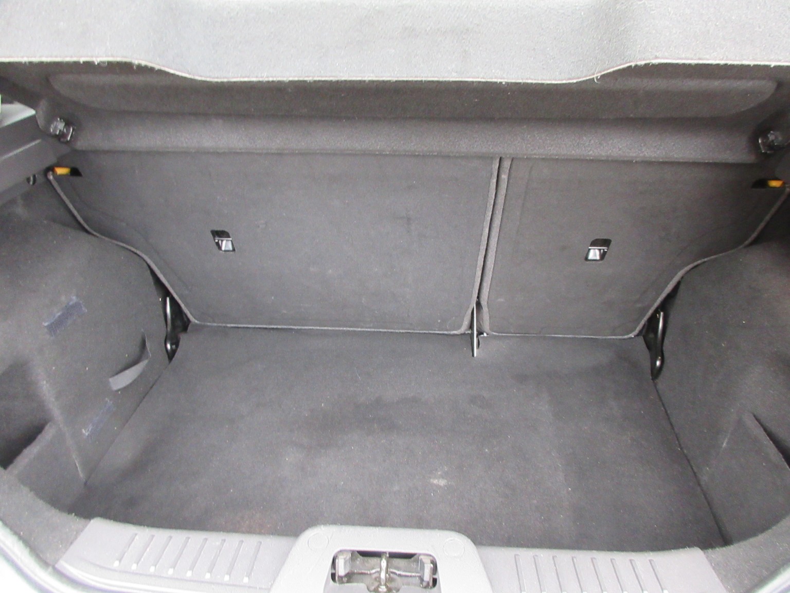 Ford Fiesta - Image 18