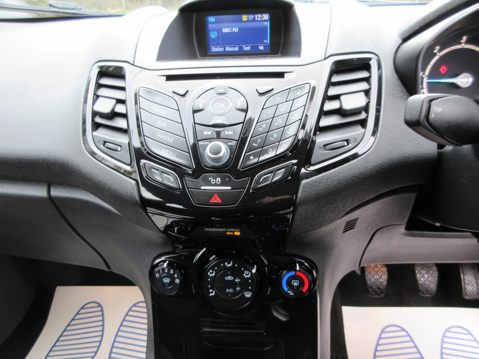 Ford Fiesta - Image 20