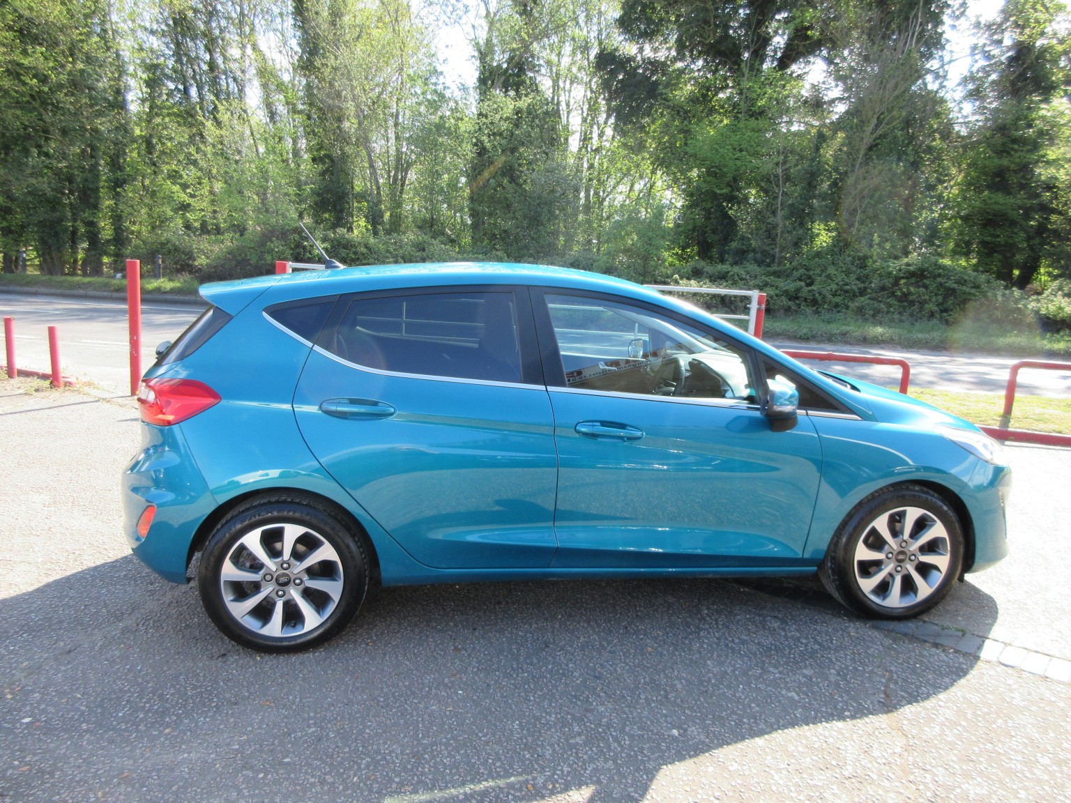 Ford Fiesta - Image 11