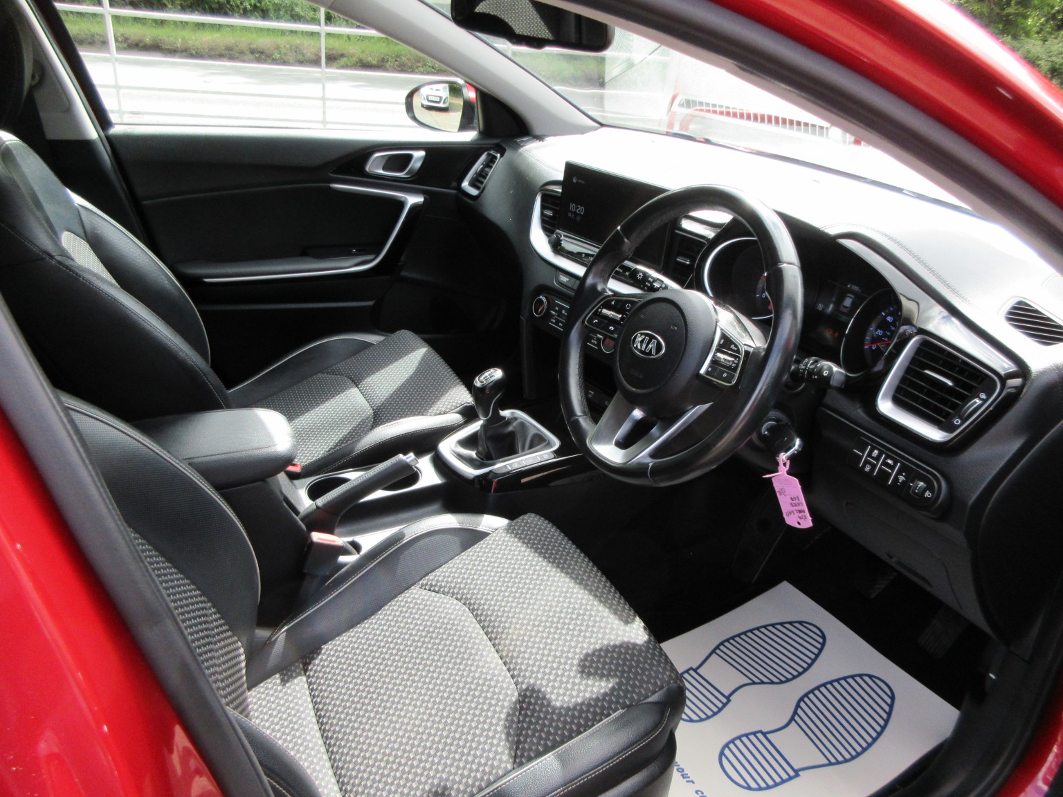 Kia Ceed - Image 11