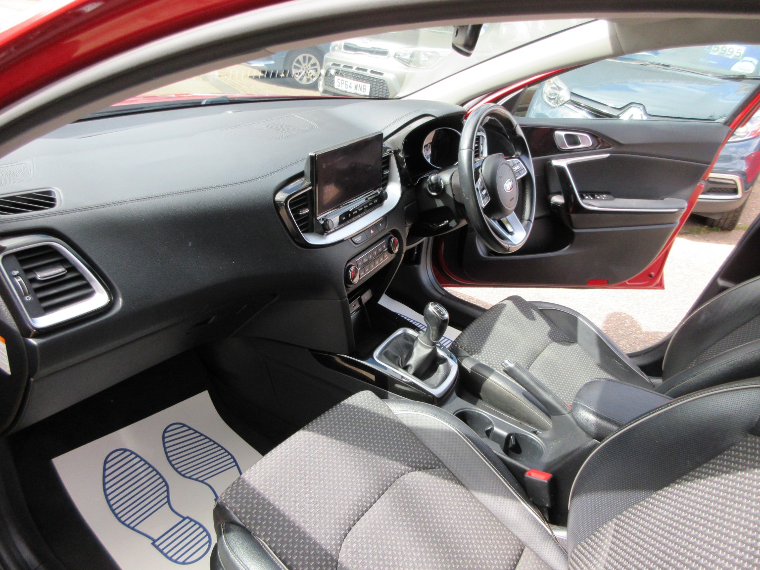 Kia Ceed - Image 12