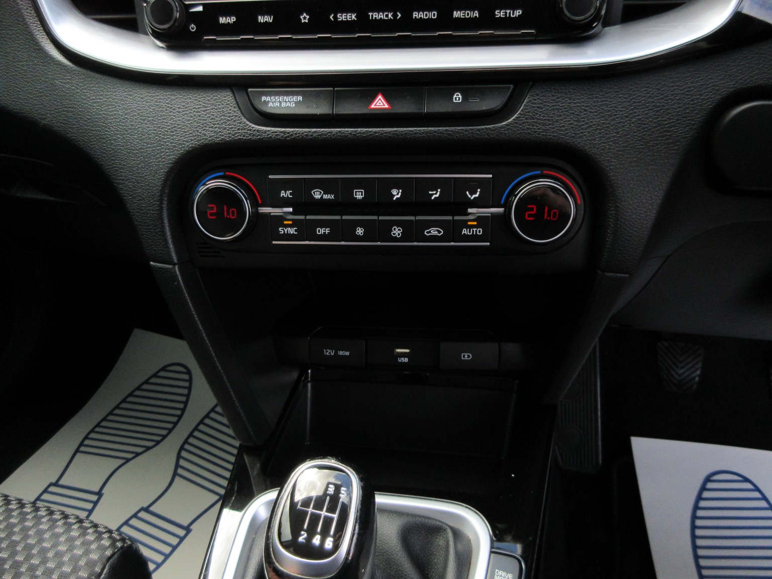 Kia Ceed - Image 19