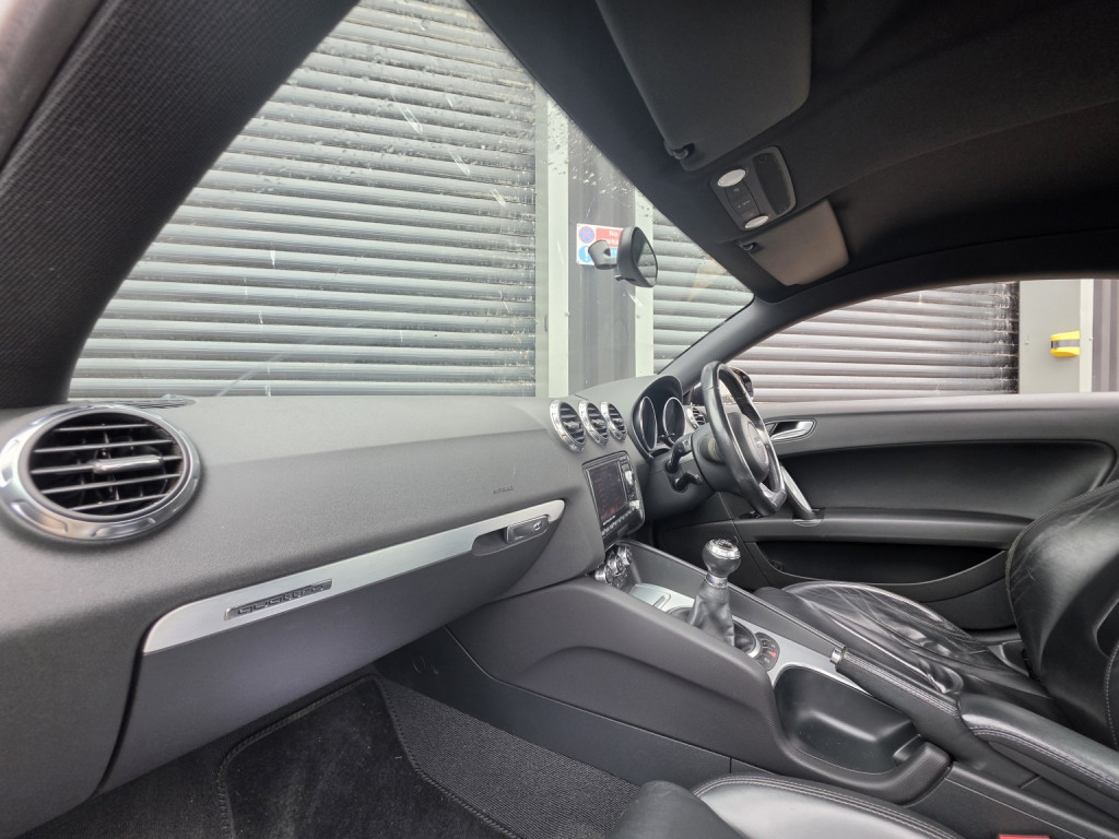 Audi Tt - Image 12