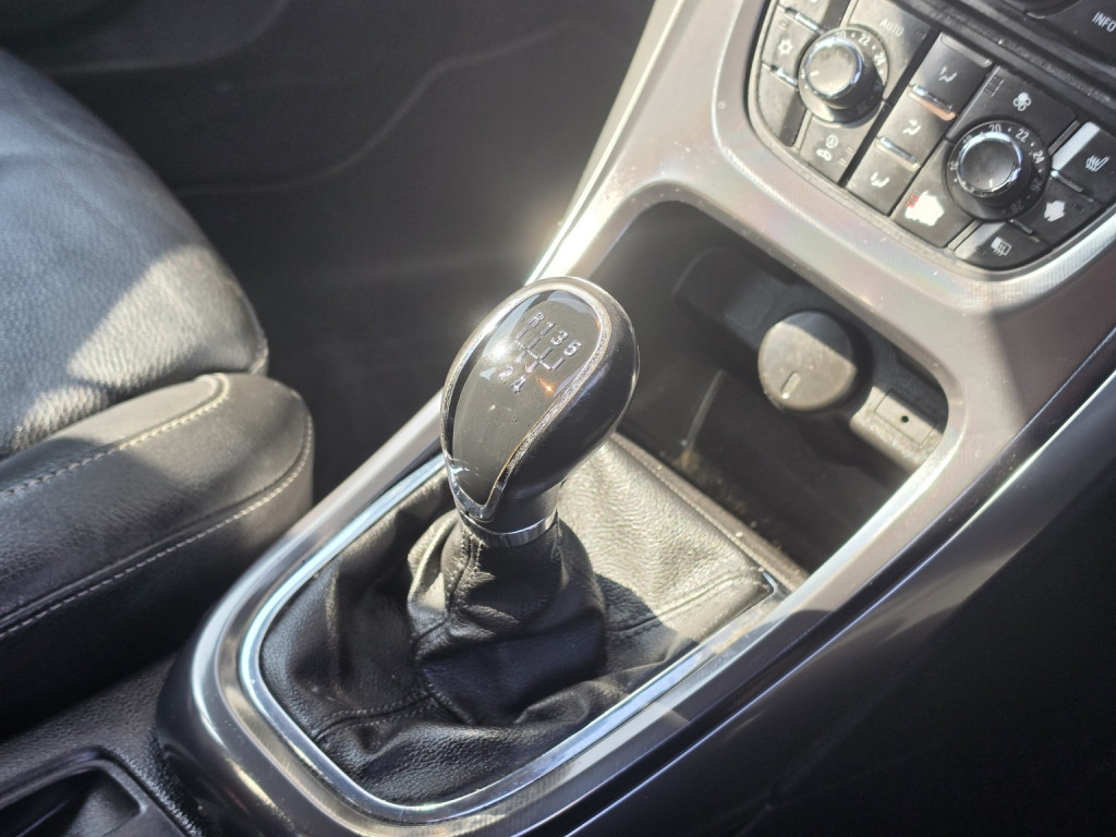 Vauxhall Astra - Image 14