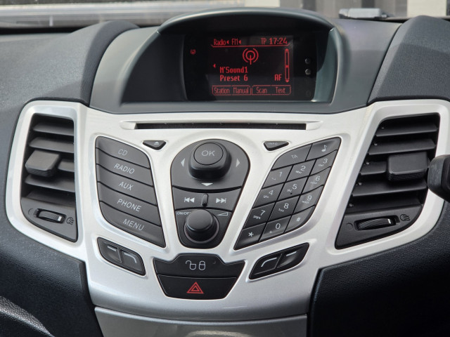 Ford Fiesta - Image 19