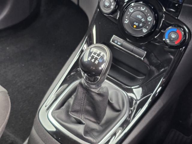Ford Fiesta - Image 20