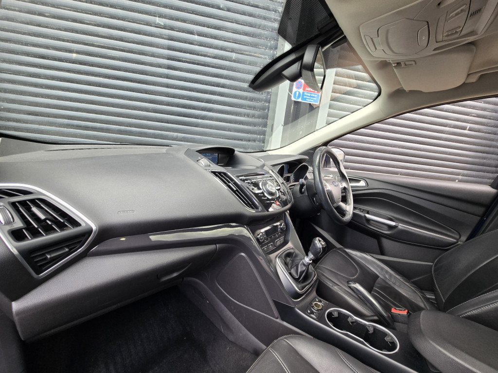 Ford Kuga - Image 11