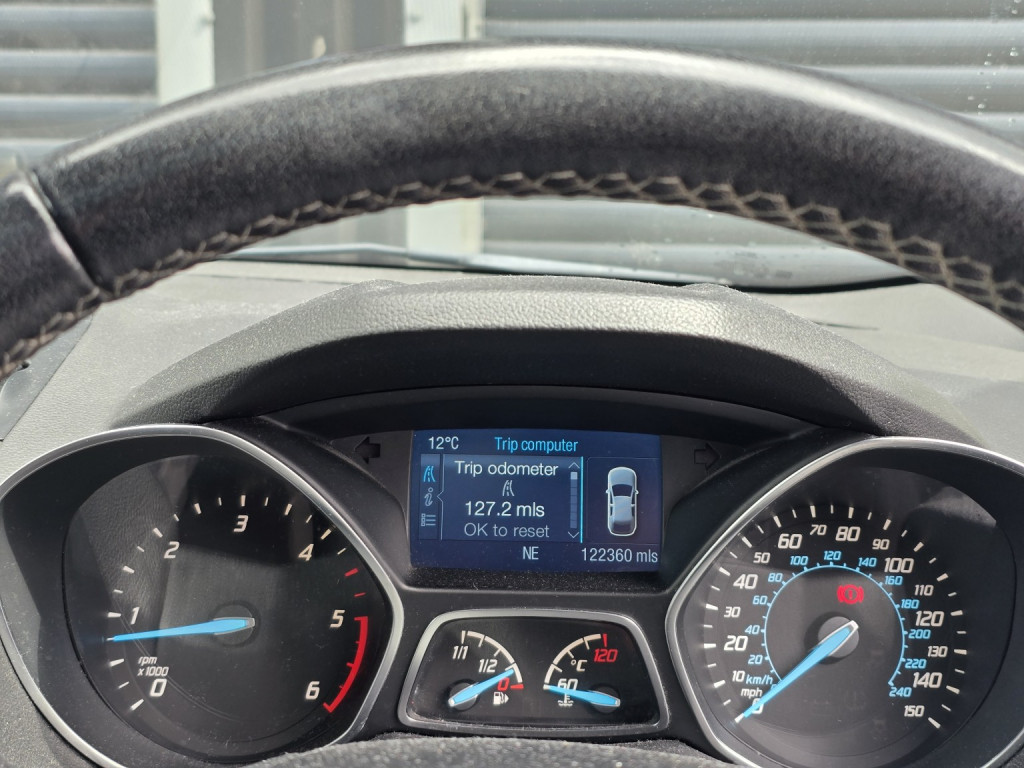 Ford Kuga - Image 12