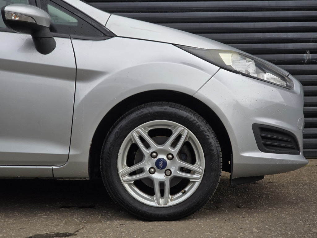 Ford Fiesta - Image 8