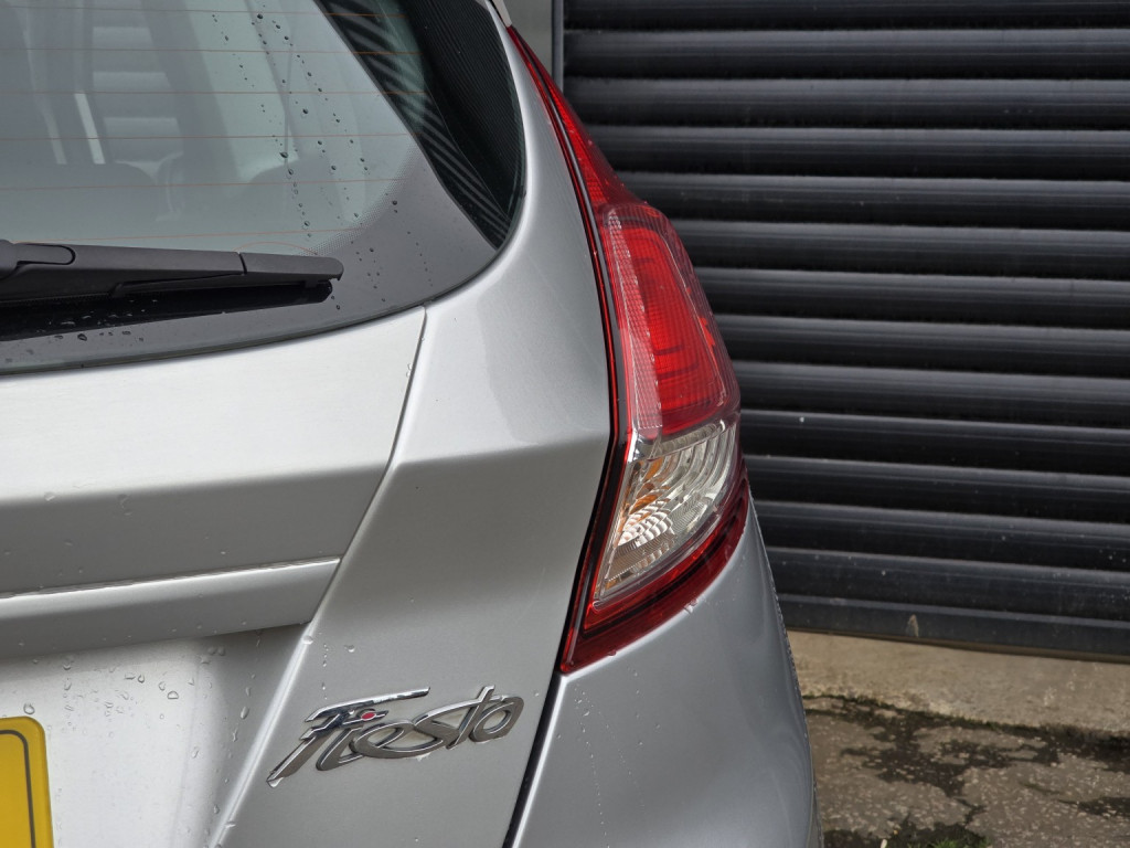 Ford Fiesta - Image 10