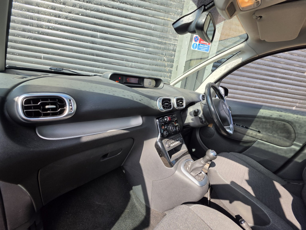 Citroen C3 Picasso - Image 10