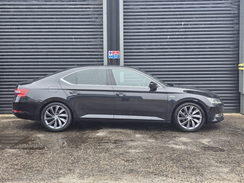 Skoda Superb - Image 8