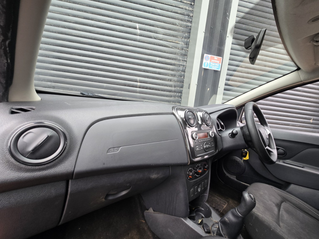Dacia Sandero - Image 9