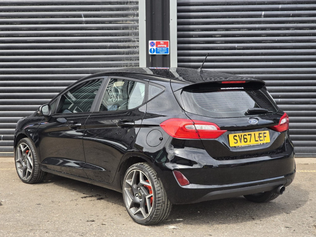 Ford Fiesta - Image 10