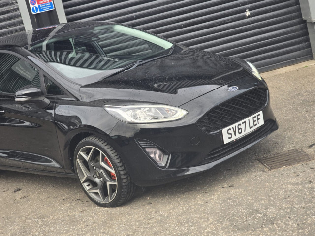 Ford Fiesta - Image 18