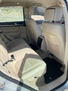 Volkswagen Touareg - Image 13