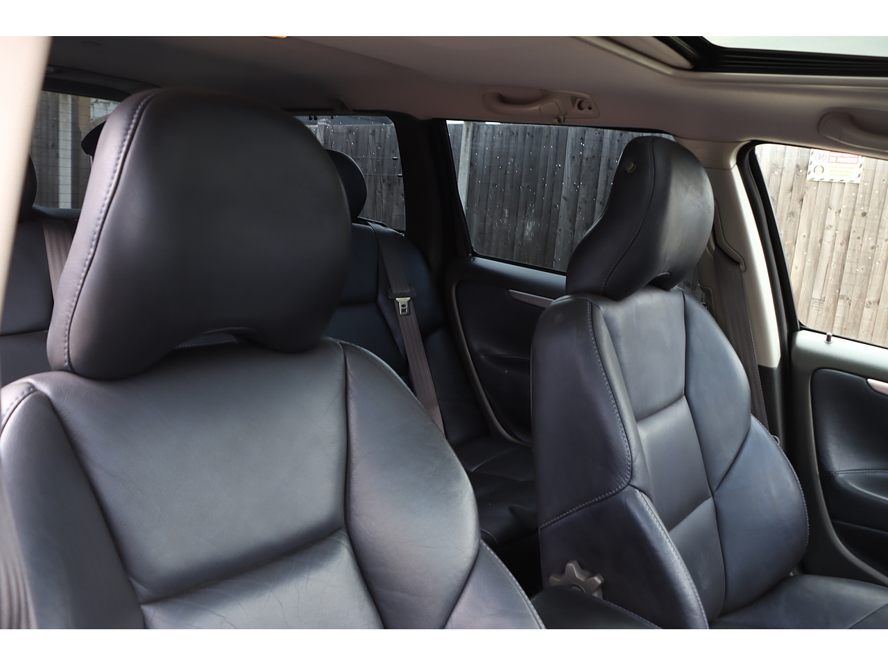 Volvo V70 2 5 T 300 Bhp R Awd Estate - Image 16