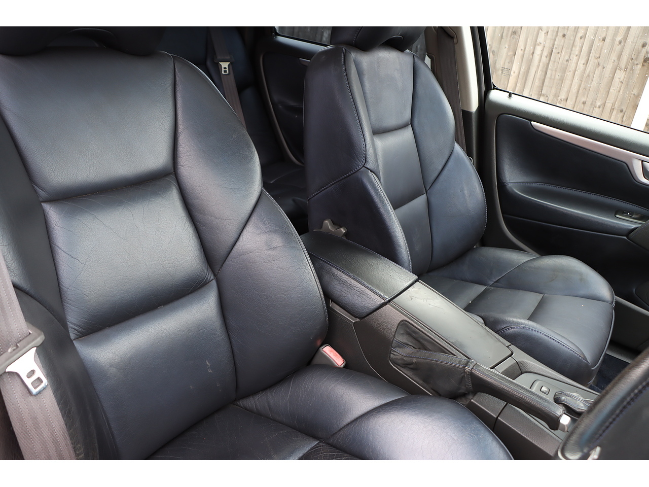Volvo V70 2 5 T 300 Bhp R Awd Estate - Image 17