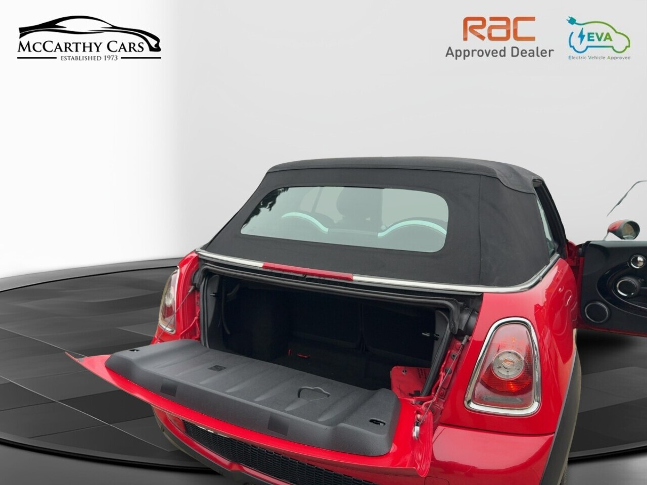 Mini Convertible Cooper S - Image 16