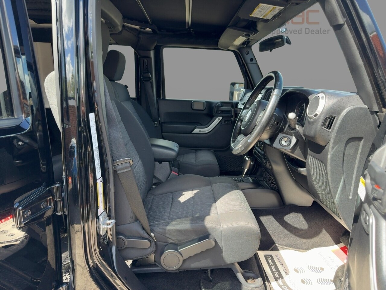 Jeep Wrangler V6 Sahara Unlimited - Image 11