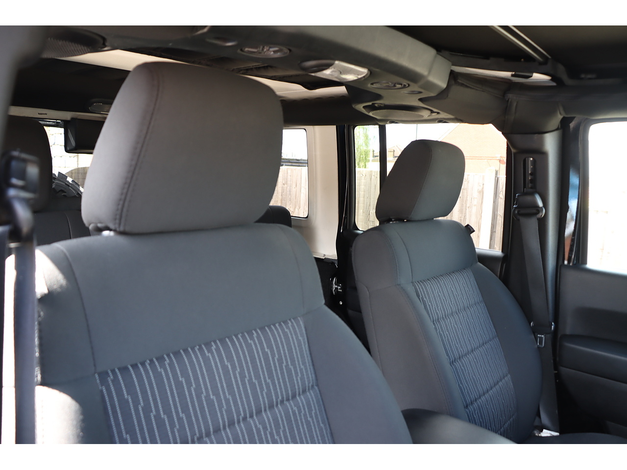 Jeep Wrangler V6 Sahara Unlimited - Image 17