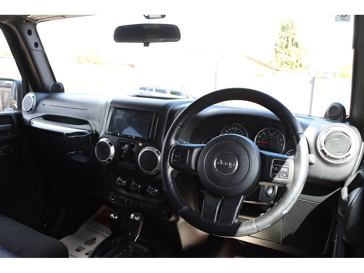 Jeep Wrangler V6 Sahara Unlimited - Image 20