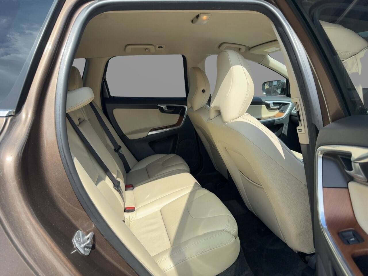 Volvo Xc60 T5 Se - Image 10