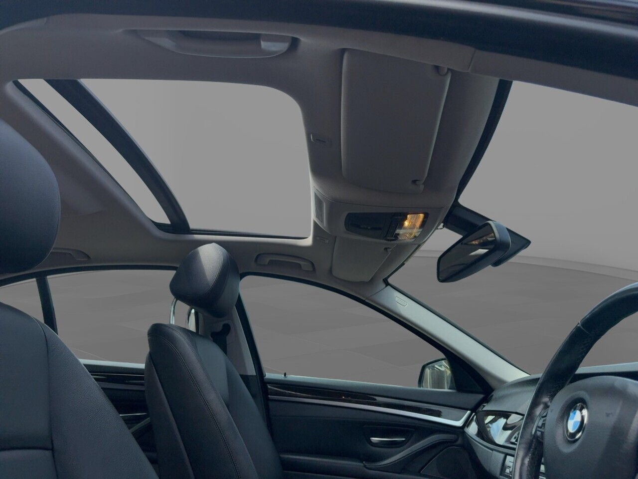 Bmw 5 Series 520I Se - Image 2