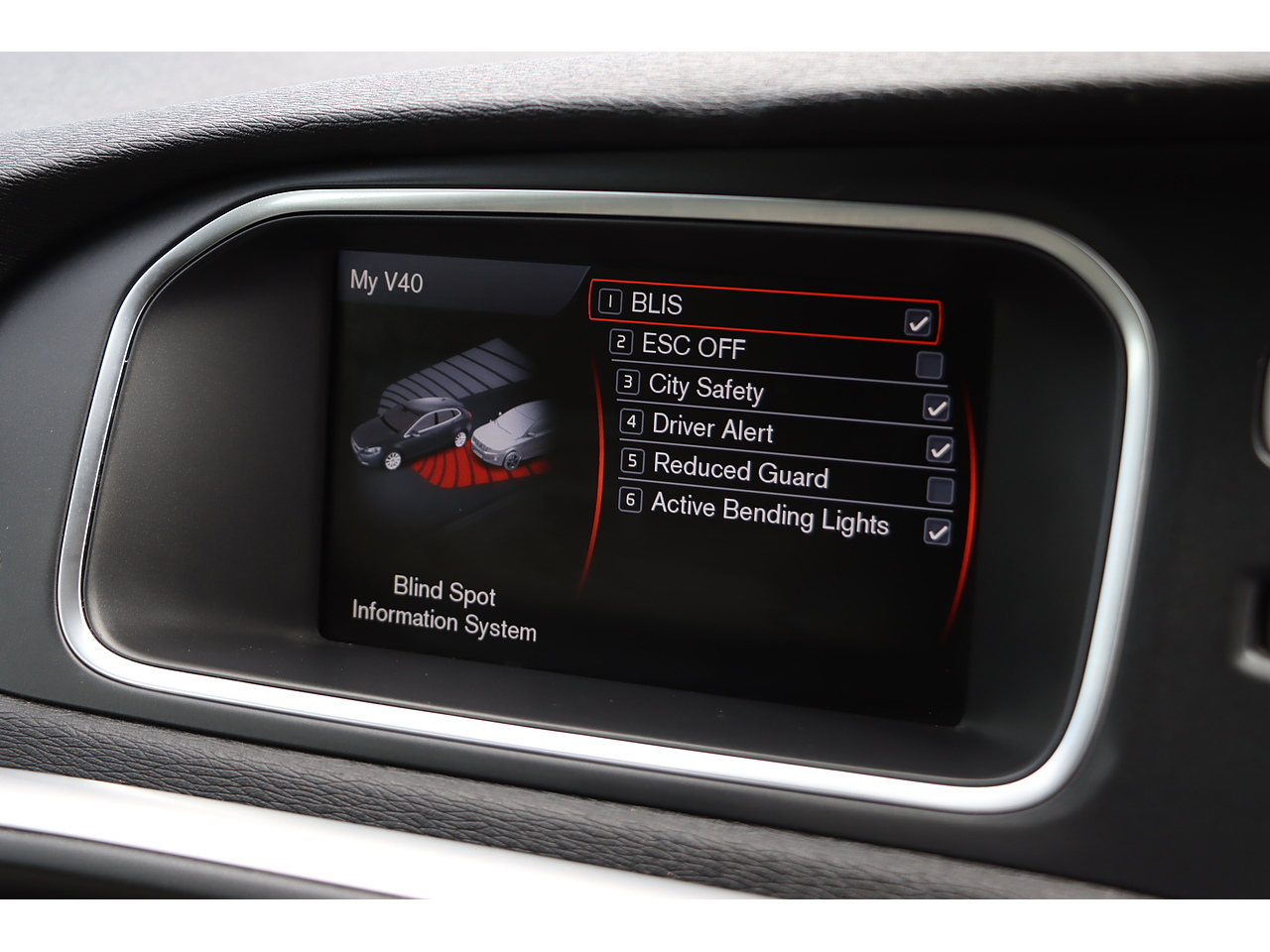 Volvo V40 T4 Se - Image 6