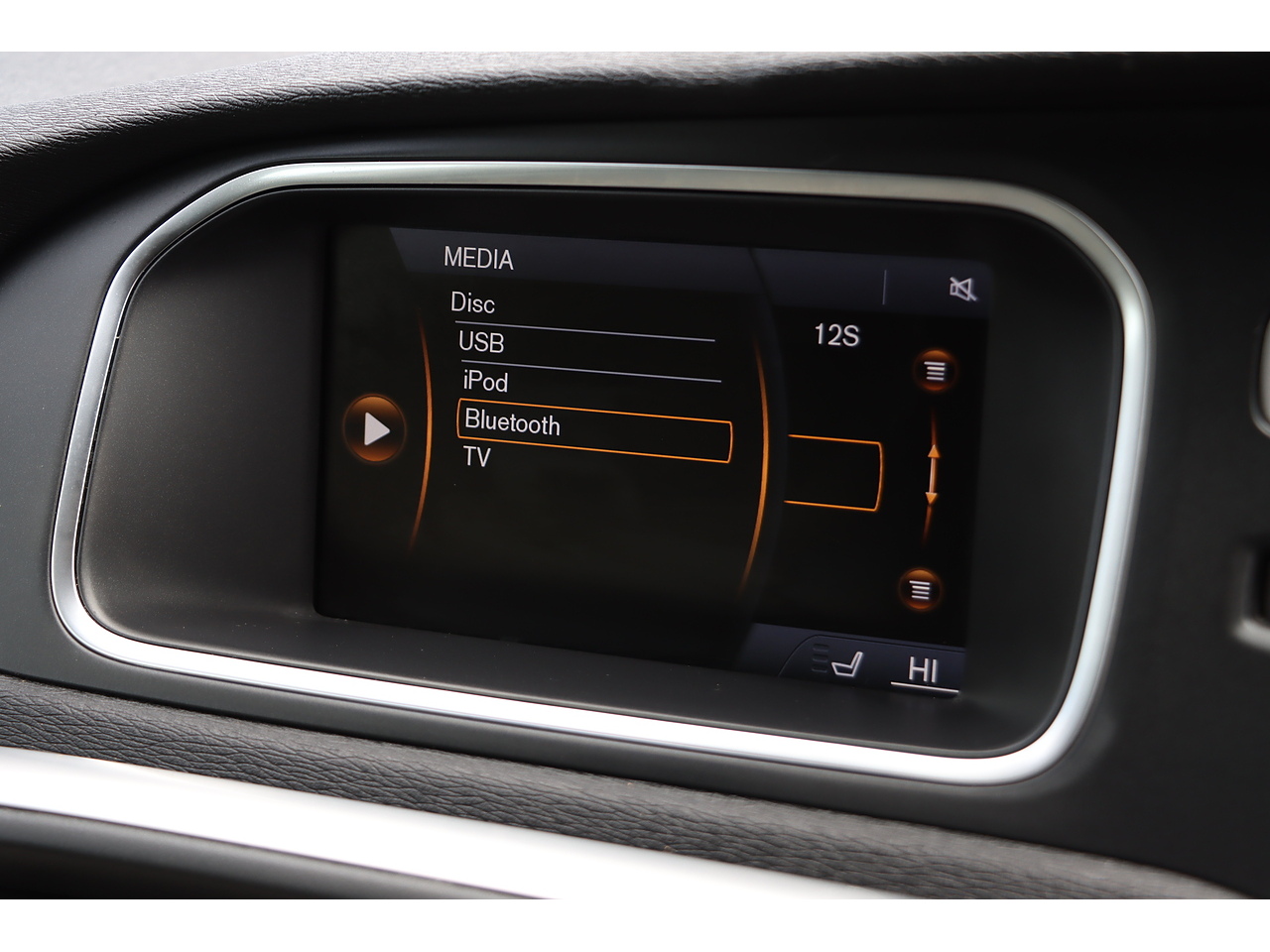 Volvo V40 T4 Se - Image 7
