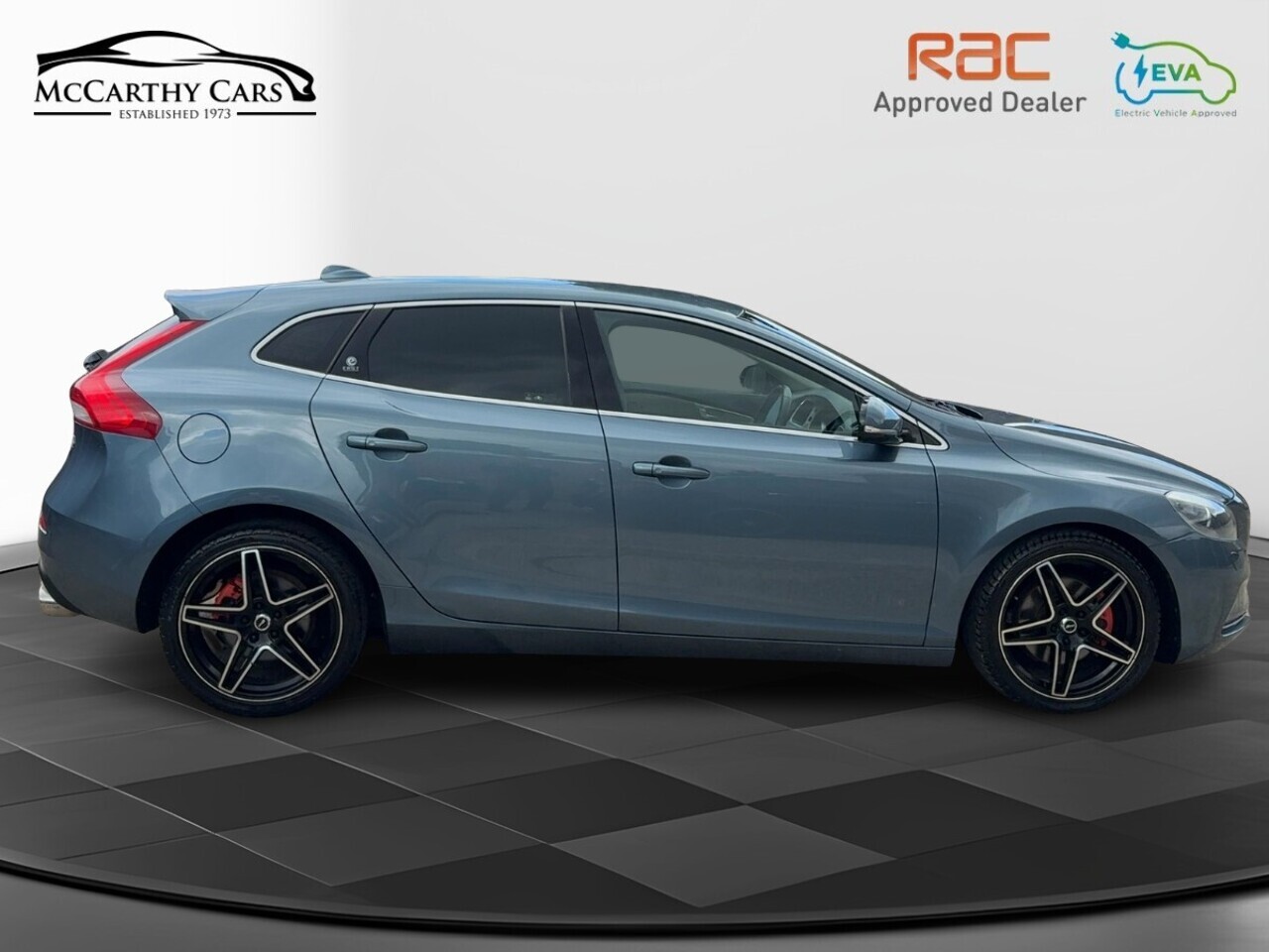 Volvo V40 T4 Se - Image 13