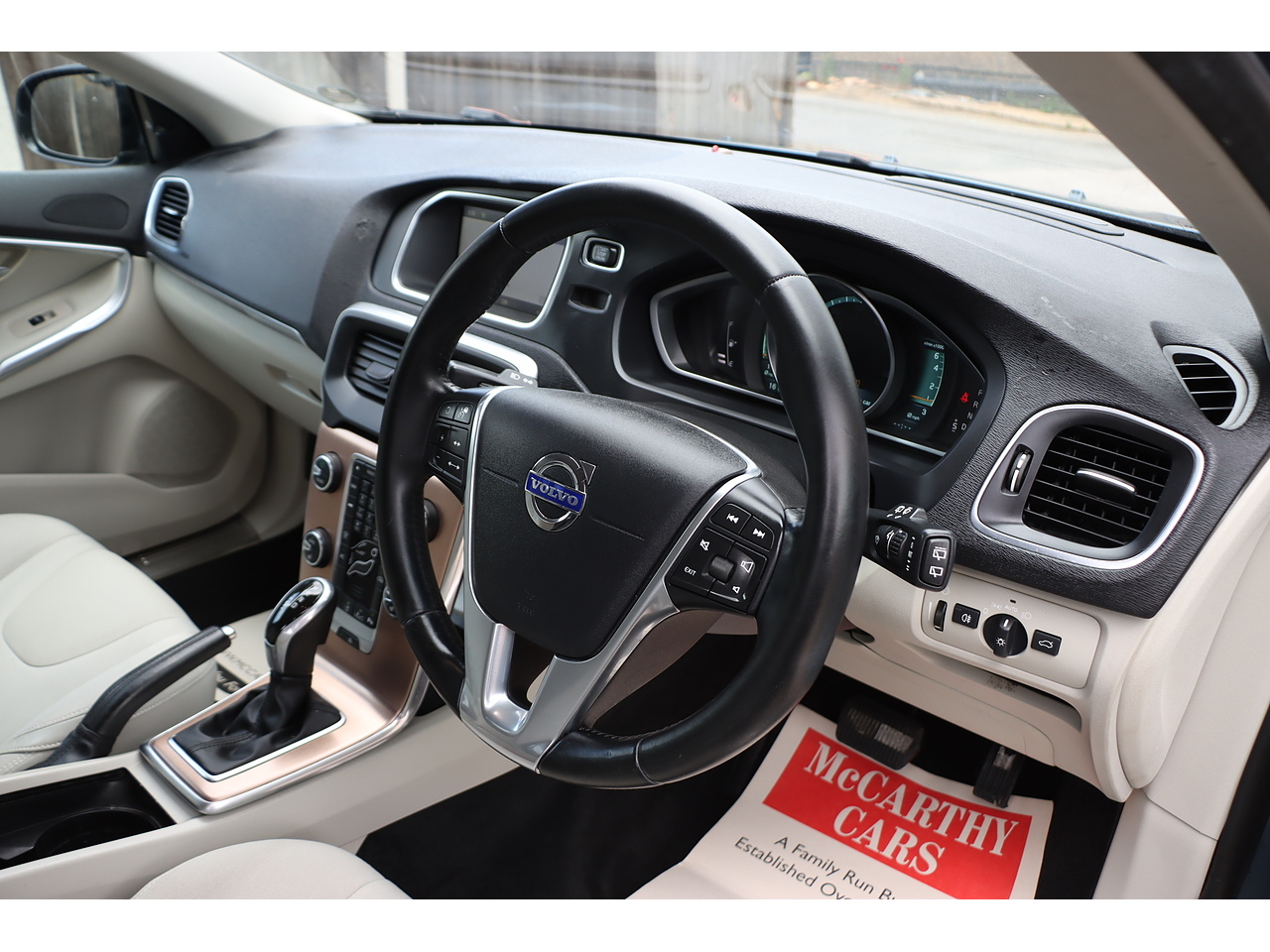 Volvo V40 T4 Se - Image 19