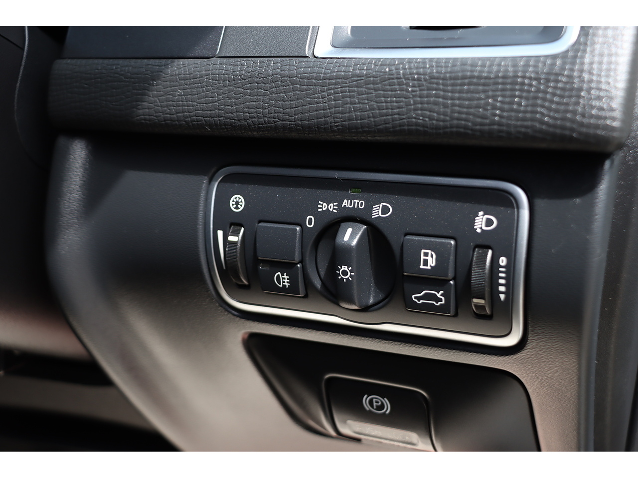 Volvo Xc60 D5 R Design Nav - Image 20