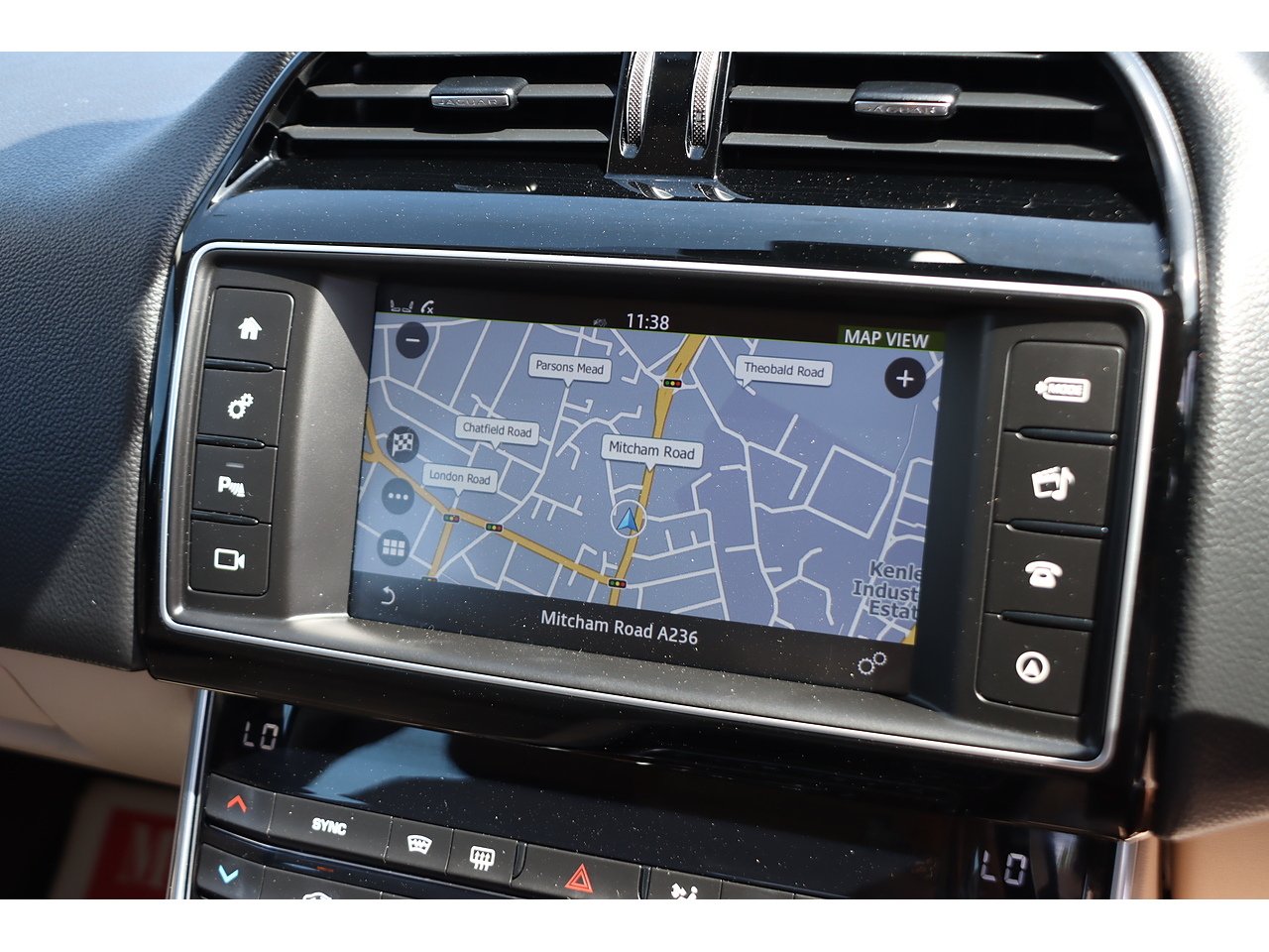 Jaguar Xe Gtdi Prestige - Image 6