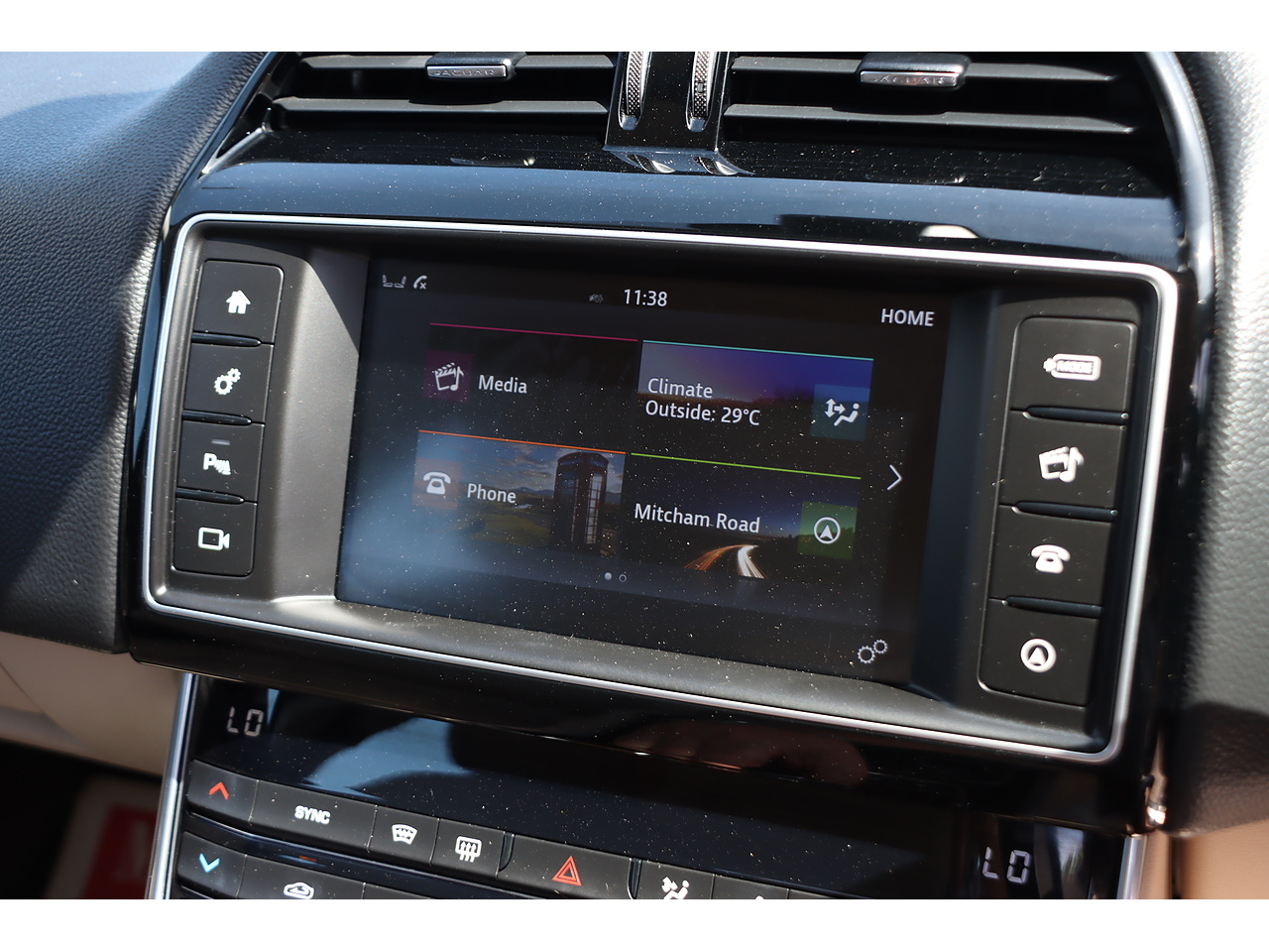 Jaguar Xe Gtdi Prestige - Image 9