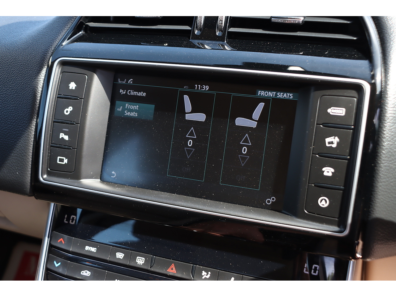 Jaguar Xe Gtdi Prestige - Image 10
