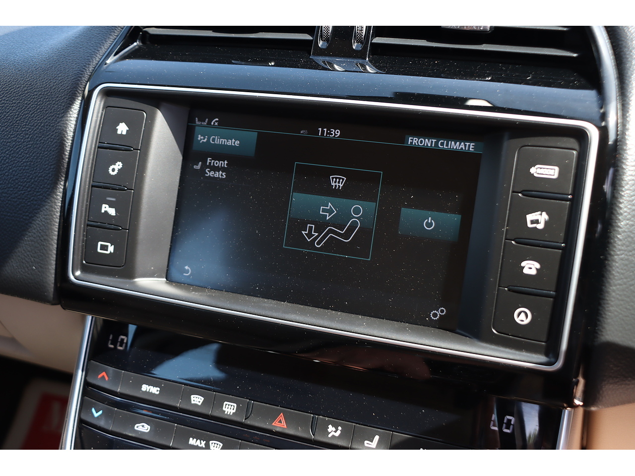 Jaguar Xe Gtdi Prestige - Image 12