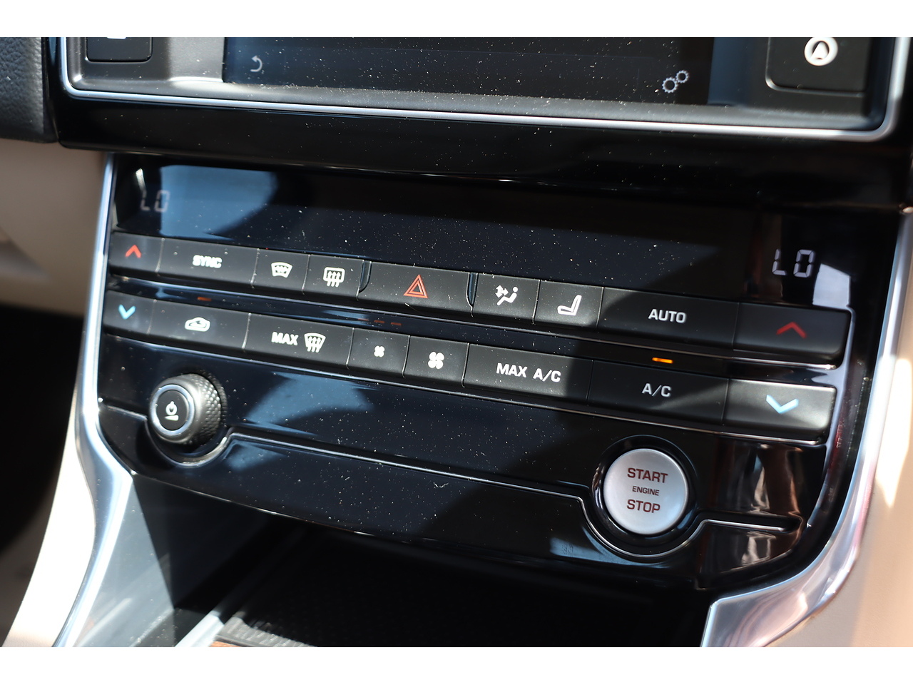 Jaguar Xe Gtdi Prestige - Image 13