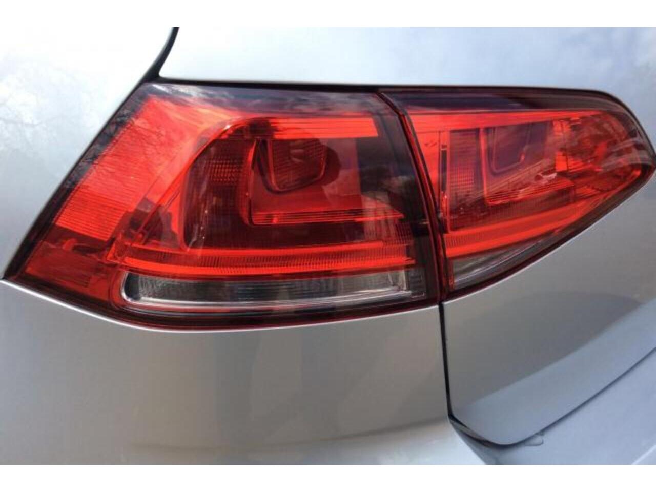 Volkswagen Golf Tsi Match Edition Bluemotion - Image 11