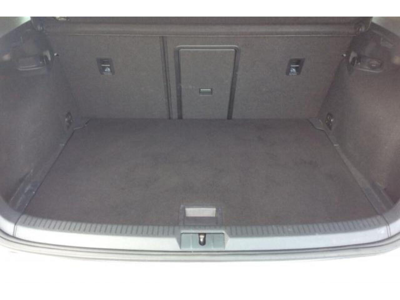Volkswagen Golf Tsi Match Edition Bluemotion - Image 13