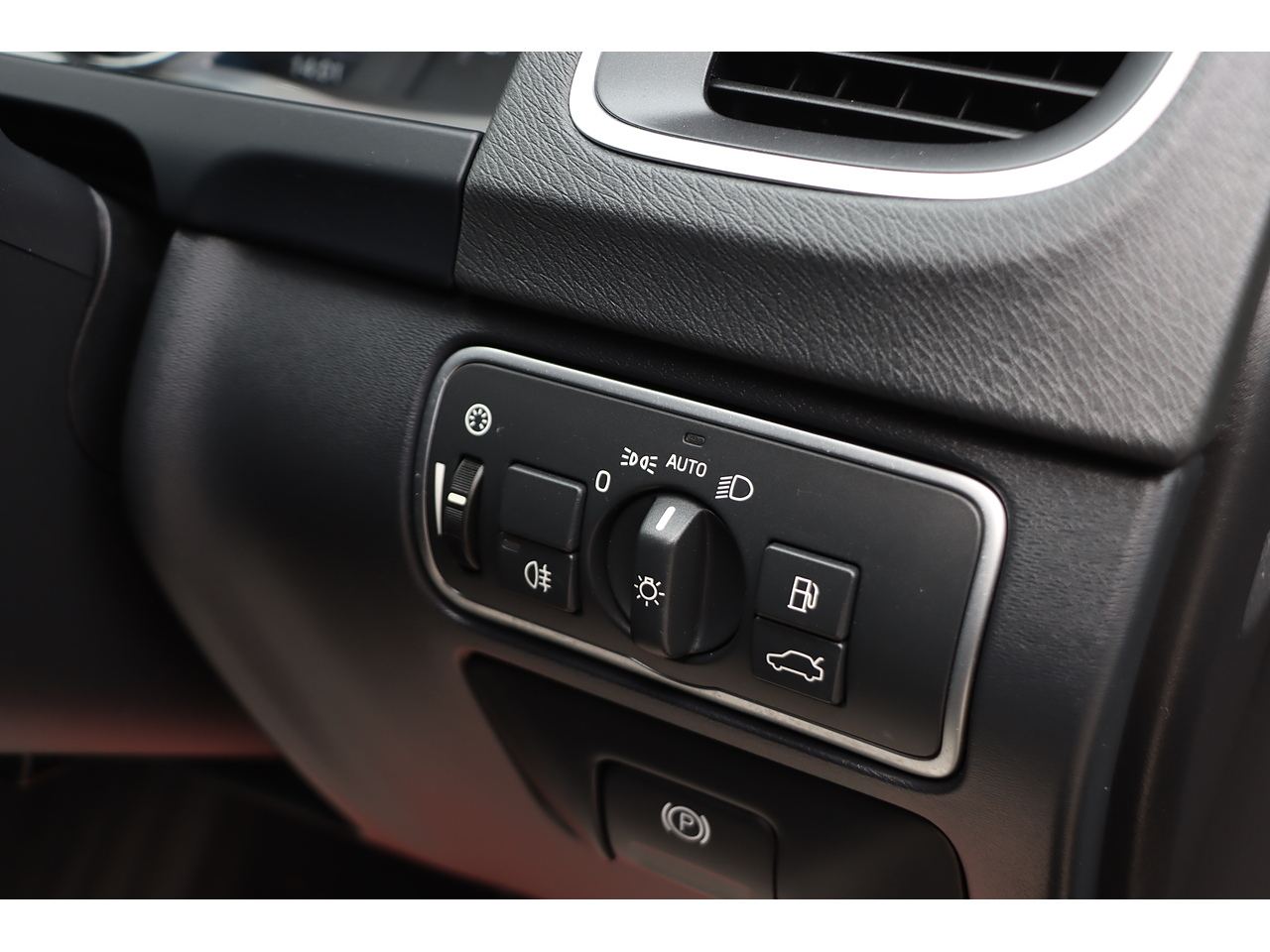 Volvo V60 T5 Se Lux - Image 8