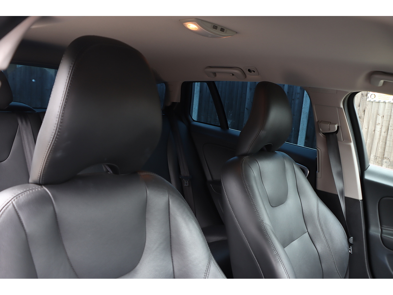 Volvo V60 T5 Se Lux - Image 14