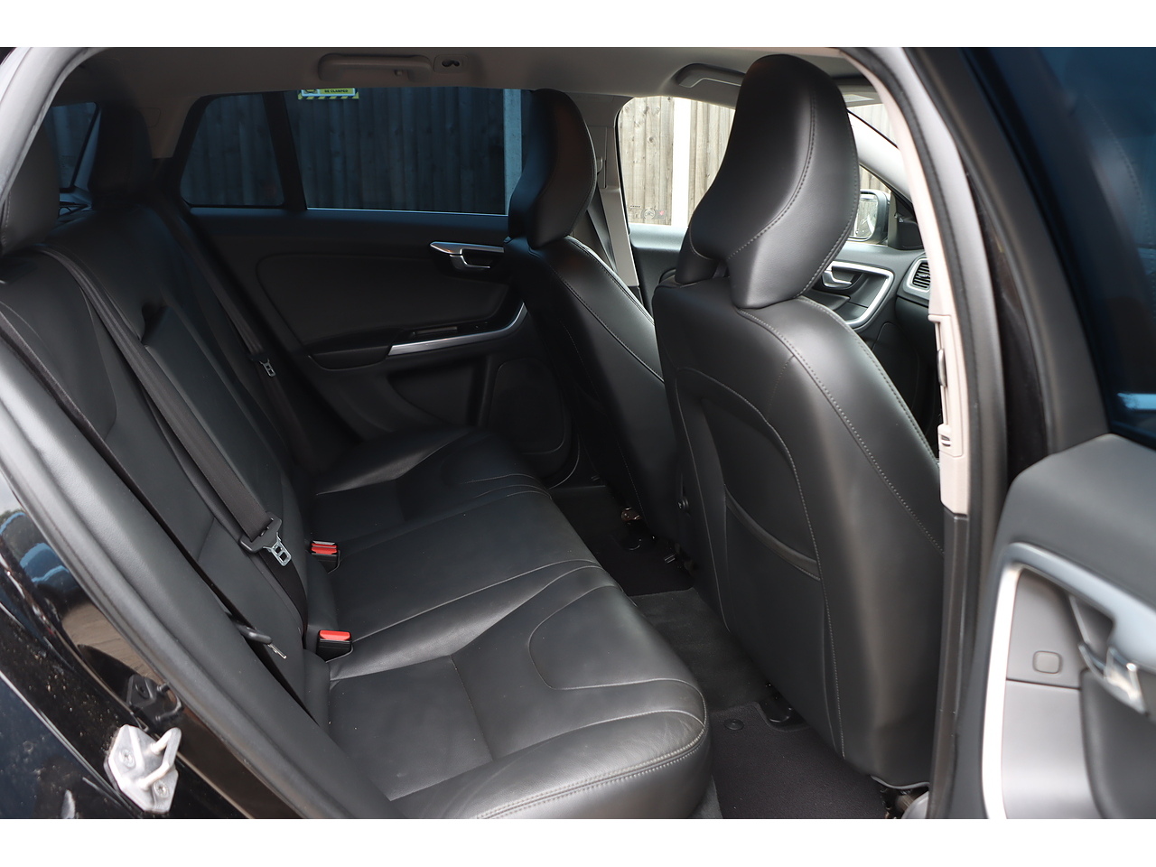 Volvo V60 T5 Se Lux - Image 19