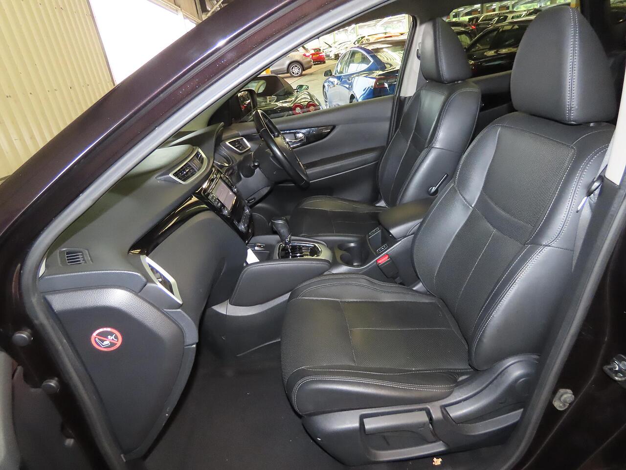 Nissan Qashqai Dig T Tekna - Image 10