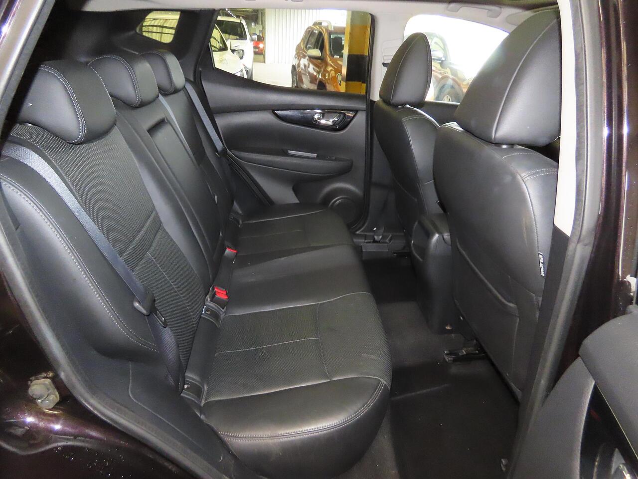 Nissan Qashqai Dig T Tekna - Image 12