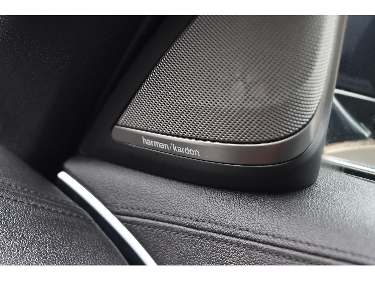 Bmw 5 Series 530E M Sport - Image 15