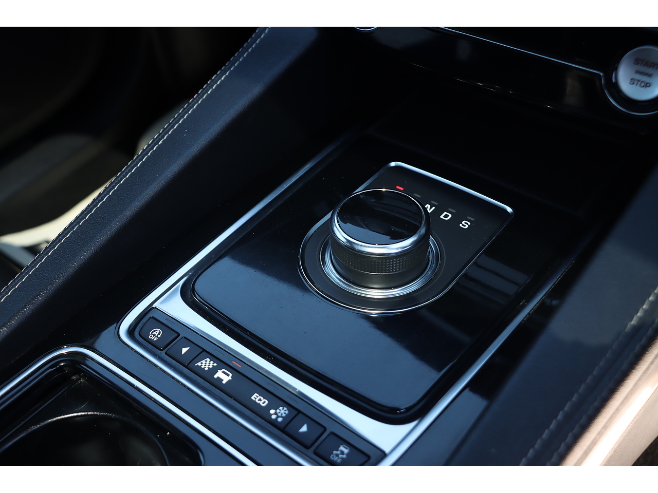 Jaguar F Pace P250I R Sport - Image 14